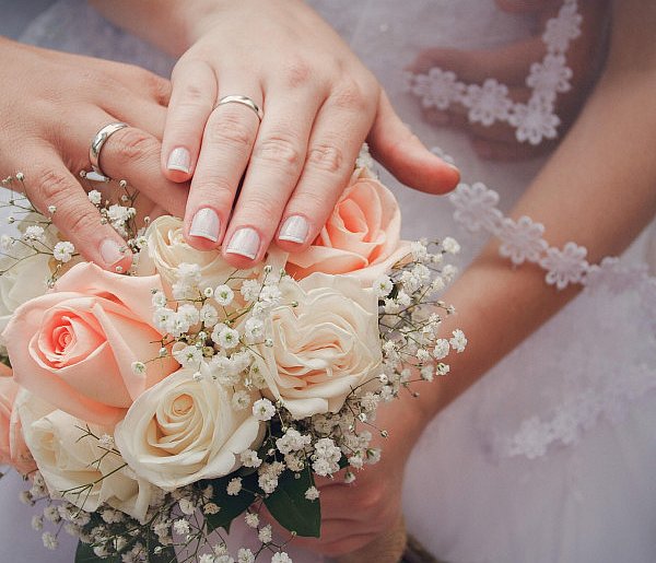 40 tys. zł za ślub i dziecko. PiS chce zachęcać do małżeństw i rodzicielstwa-80714