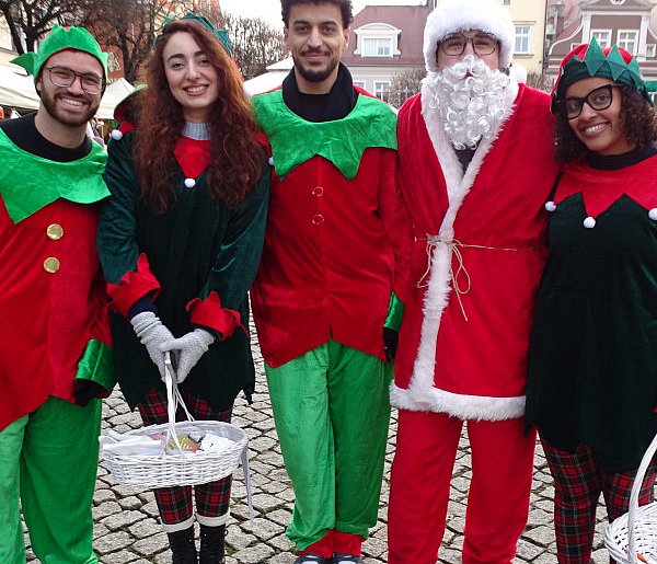 Mikołajki i Jarmark na Rynku w Lesznie (zdjęcia, filmy)-81138