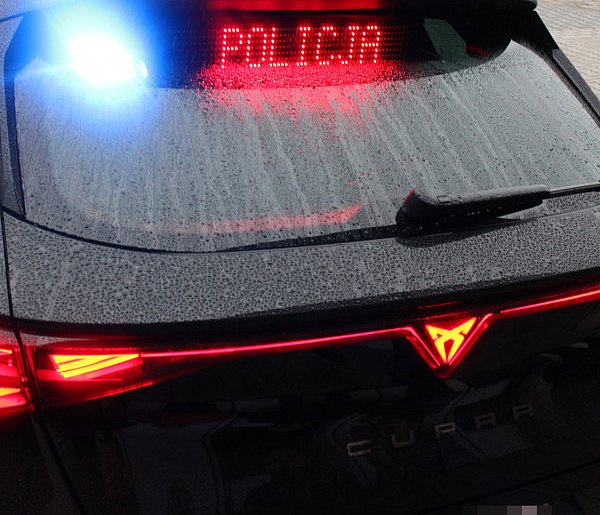 Nowy wóz policji w Lesznie już łapie piratów drogowych (zdjęcia, film)-81171