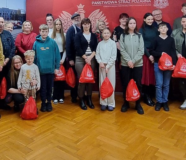 Praktyczne upominki dla laureatów konkursu (zdjęcia)-81715