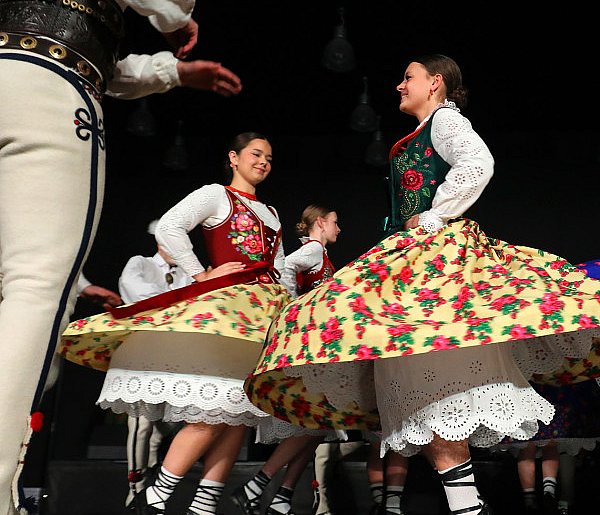 Takiego koncertu i takich kolęd jeszcze w Lesznie nie było (zdjęcia, film)-82105