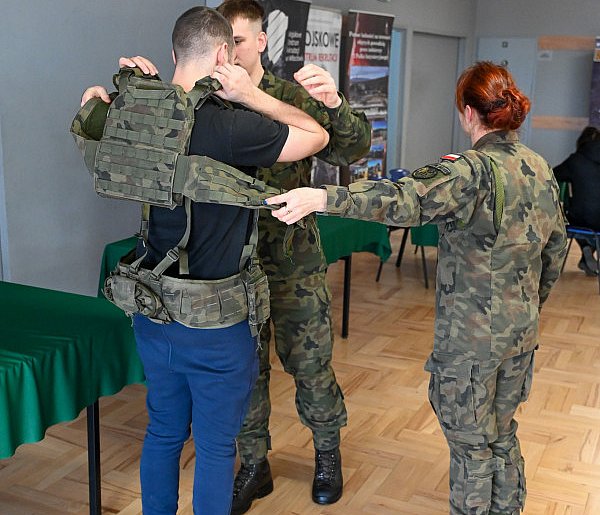 Wojsko wzywa Polaków na komisje. Chodzi głównie o te roczniki-82350