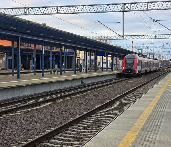 Kolej pilnie szuka pracowników. Są setki rekrutacji w całym kraju