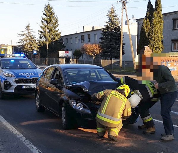 Na DK 12 zderzyły się dwa samochody (zdjęcia)