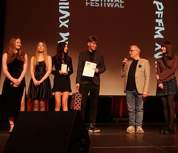 Wielki sukces! Kółko filmowe z Dąbcza "zdobyło" Warszawę