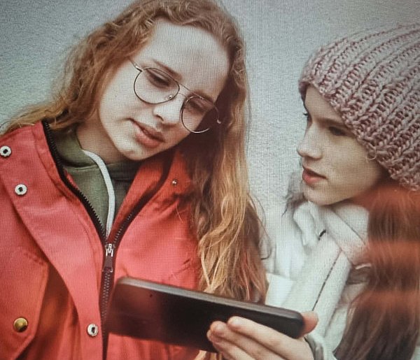 Nowa produkcja filmowców z SP Dąbcze z ważnym przekazem dla młodzieży (film)