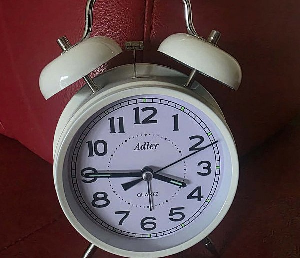 Nadchodzi zmiana czasu! Tej nocy pośpimy krócej