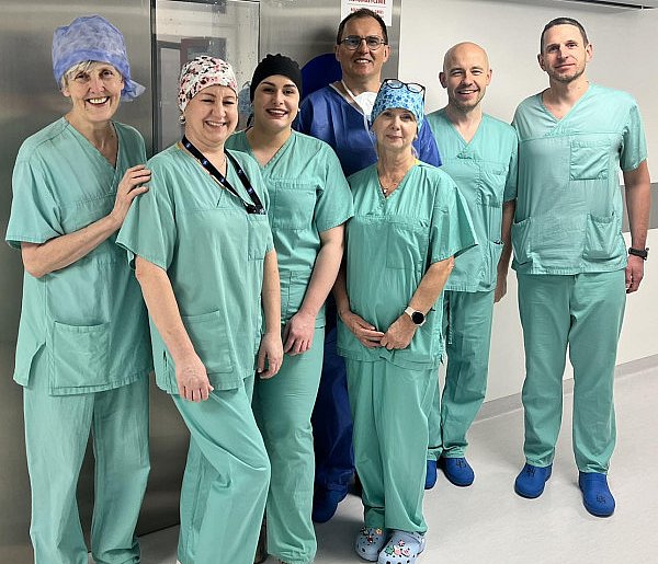 Przełomowy zabieg w szpitalu w Lesznie! Pacjent już został wypisany do domu