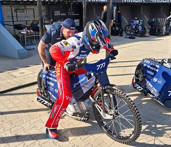 Piotr Pawlicki z awansem! Powalczy dalej o finał IMP