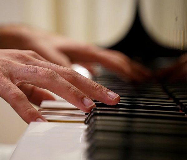 Pianiści światowego formatu zagrają w Teatrze Miejskim w Lesznie