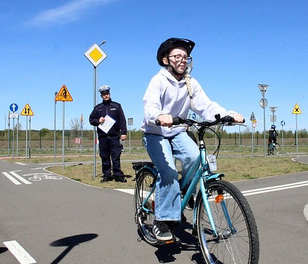 Uczyli się zasad bezpiecznej jazdy i pierwszej pomocy (zdjęcia)