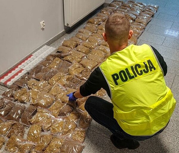 Miał nielegalny tytoń. Odpowie za paserstwo akcyzowe. Sprawa jest rozwojowa