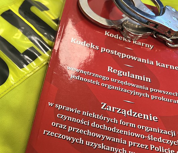 Ukradł pieniądze ze sklepu, ale nie uciekł daleko
