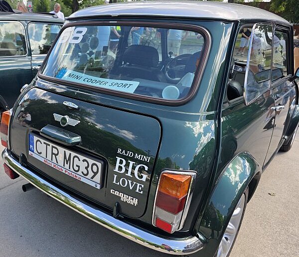 Mini auta z całej Europy zjechały do Leszna (zdjęcia, film)
