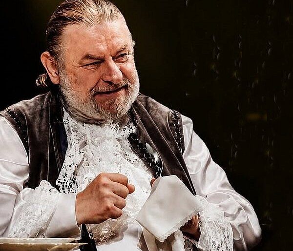 Jak to jest być aktorem? Wyślij e-maila. Scena teatru czeka