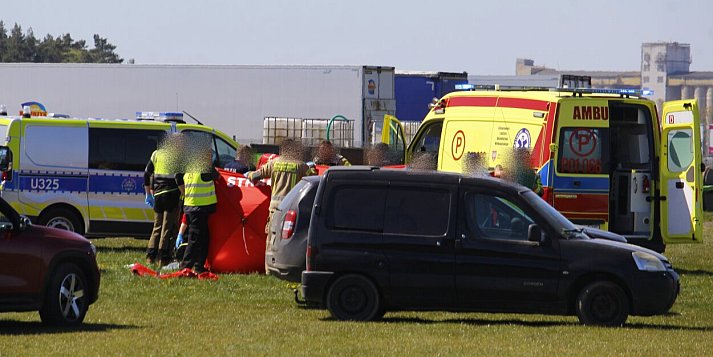 Tragiczny wypadek na lotnisku. Nie żyje 39-letni spadochroniarz (zdjęcia)