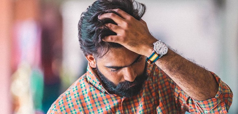 Nowoczesna stylizacja męskich włosów - jak wybrać odpowiedni kosmetyk na co dzień