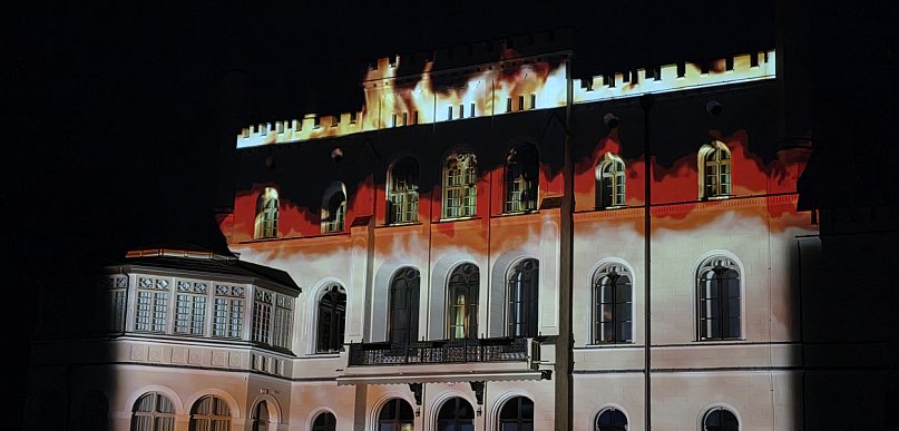 Fenomenalne widowisko na Zamku i w parku w Rokosowie (zdjęcia, filmy)