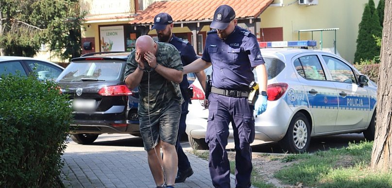 Przez 4 lata więził i bił mieszkankę Leszna. Prokurator żąda dożywocia!