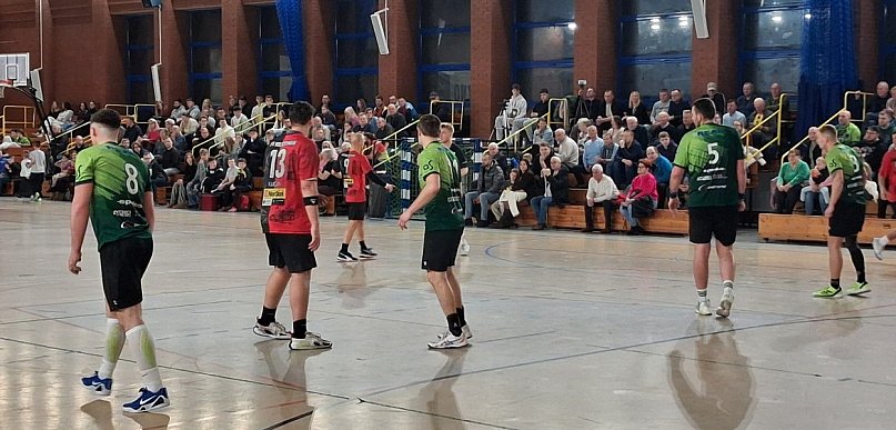 Derbowy mecz w Trzynastce. Real Astromal Leszno grał z Wolsztyniakiem Wolsztyn