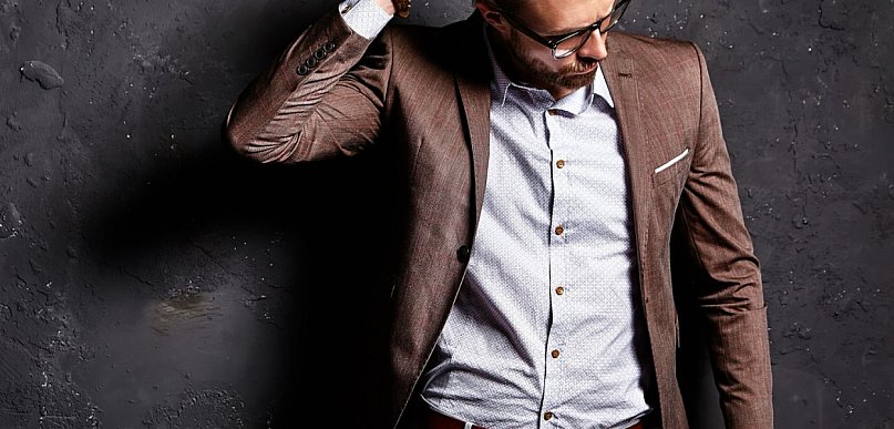 Eleganckie ubrania męskie – garderoba gentlemana