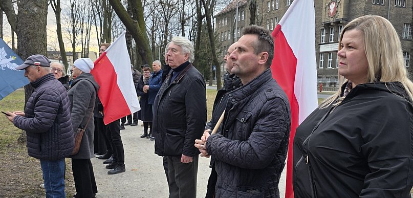 Lider Młodzieży Wszechpolskiej: Lesznem rządzi postkomuna (zdjęcia, film)