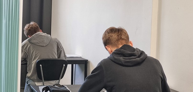 1700 osób wezwanych przed komisję. Jeśli się nie stawią zapłacą 5000 zł