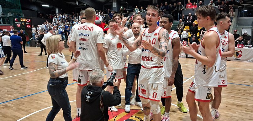 Wielkie emocje w Trapezie. Koszykarze Novimex Polonii grali z Notecią (zdjęcia)