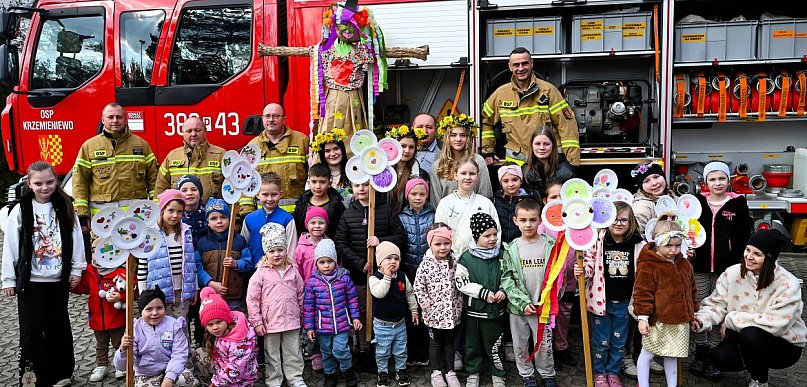 Mieszkańcy Bojanic z przytupem powitali wiosnę (zdjęcia)