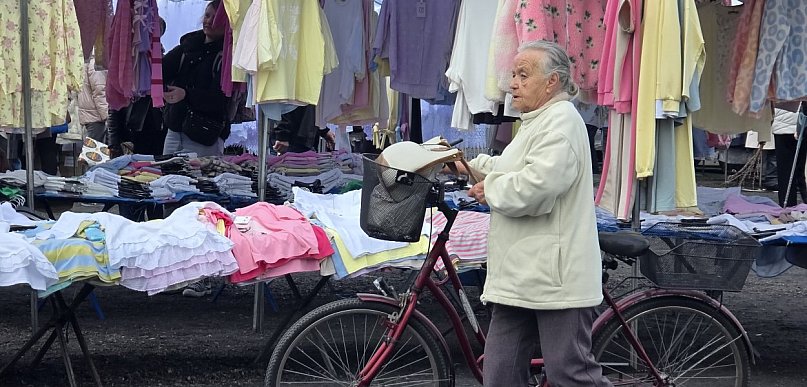 Handlowanie na Holenderskiej w Lesznie. To już nie jest to, co kiedyś (zdjęcia)