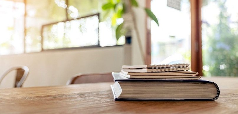 Studia niestacjonarne? Poznaj plusy i minusy tego trybu