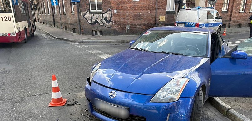 33-latek z Leszna uciekał przed policją i staranował radiowóz