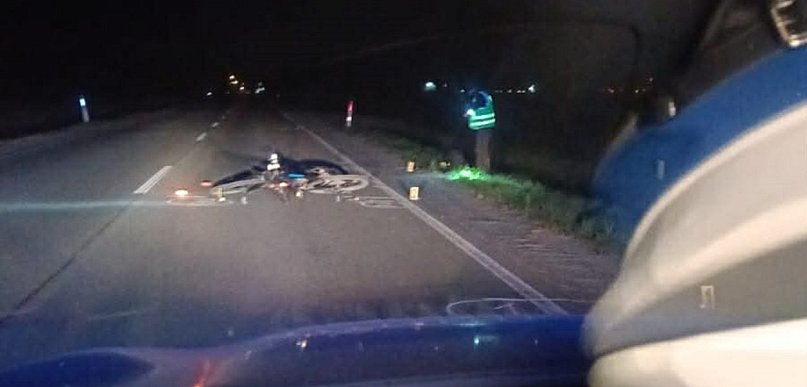 Policja szuka kierowcy. Potrącił rowerzystę i uciekł