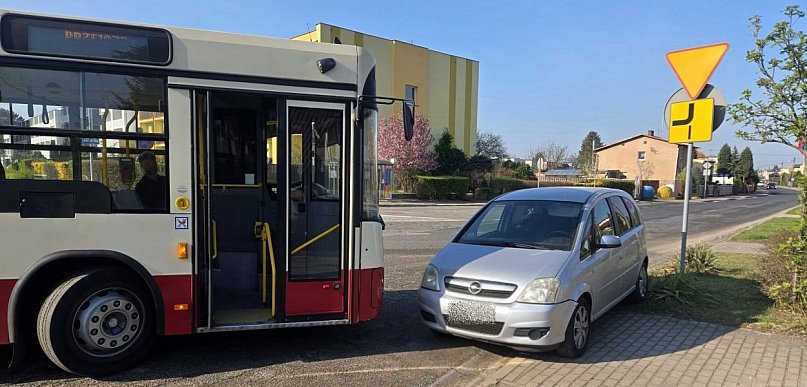 Takie "kwiatki" zdarzają się często. Kierowcy autobusów mają problem (zdjęcia)