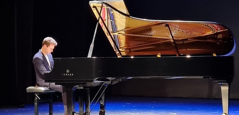 Ten festiwal wypełnił widownię Teatru Miejskiego do ostatniego miejsca