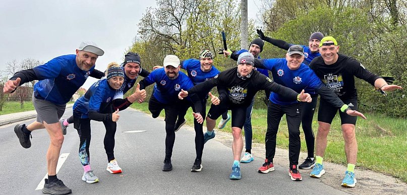 Solidarność formacji mundurowych w biegu sztafetowym (zdjęcia)