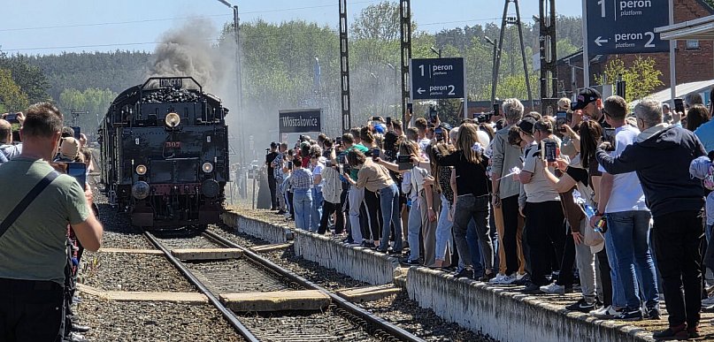 Lokomotywa z Luksemburga zatrzymała się we Włoszakowicach (zdjęcia, film)
