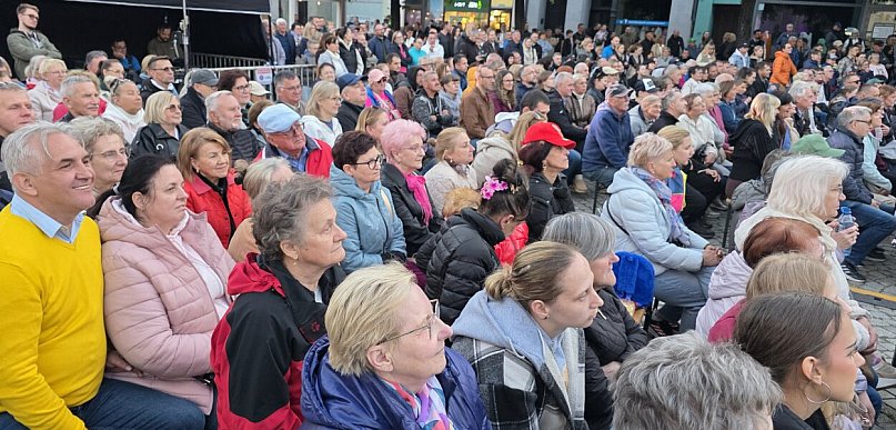 Na Rynku w Lesznie było wszystko. Od orkiestr dętych po kabarety (zdjęcia)