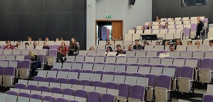 Studentów ANS przekonywali, że warto wstąpić w ich szeregi (zdjęcia)