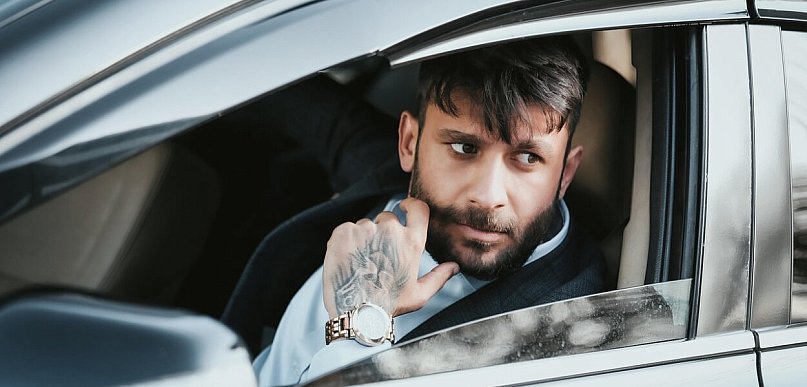 45-latek raczej straci swoje luksusowe auto. Sam się o to postarał