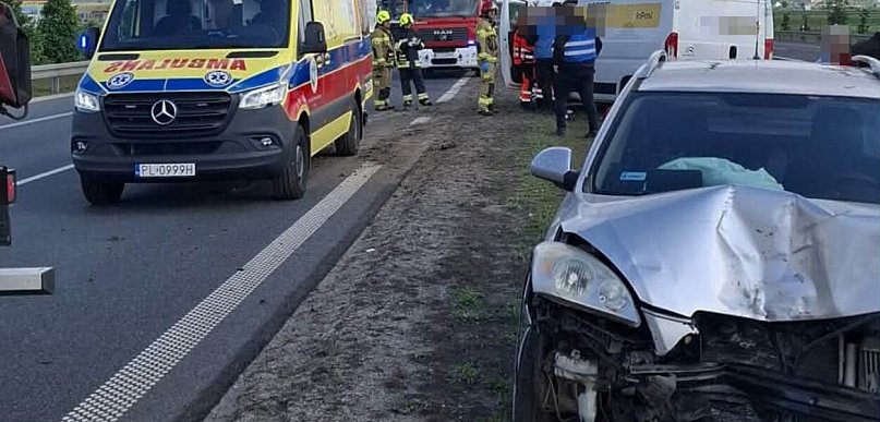 Wypadek na S5. Policja wykonuje czynności. Droga jest zamknięta (zdjęcia)