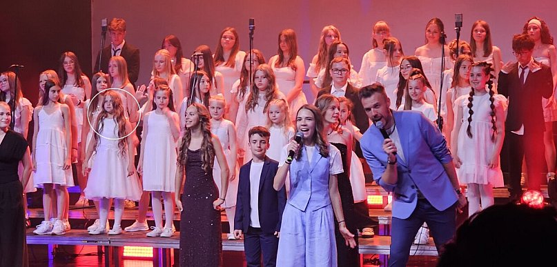 9-letnia Lilka z Krzemieniewa na jednej scenie z Blanką i Sincklerem (zdjęcia)