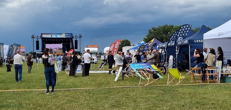 Piknik na FEST na lotnisku. Dużo się działo (zdjęcia)