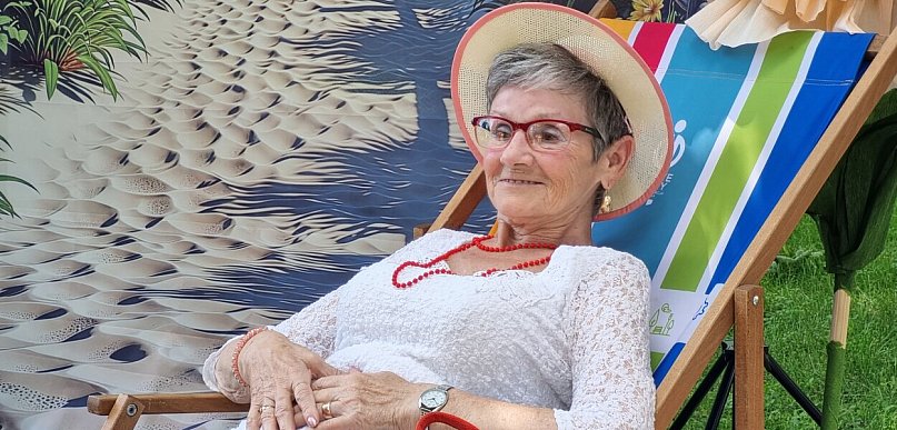 Plaża w Domu Seniora w Lesznie. Przyszli też goście (zdjęcia)