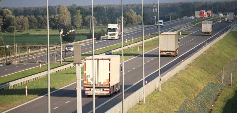 Próba samobójcza w okolicy Rawicza. Mężczyzna skoczył z wiaduktu na ekspresówkę