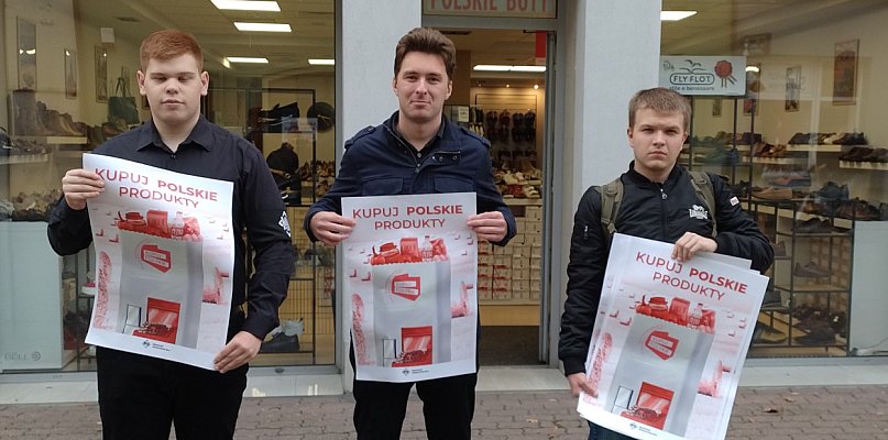 Kupuj polskie! Młodzież Wszechpolska z Leszna rozpoczęła akcję  - 78526