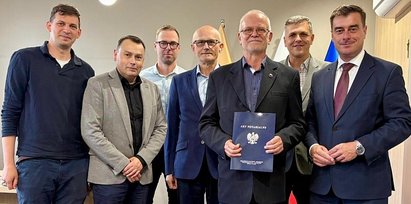 Lotnisko ma wreszcie jednego gospodarza. Zostało nim miasto - 78548