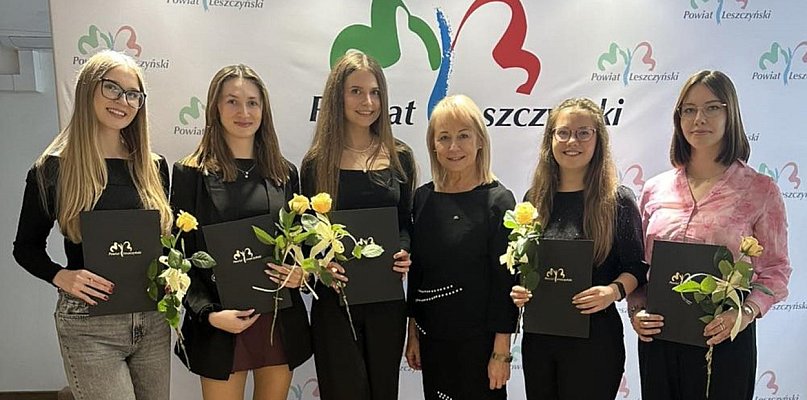 Stypendia starosty leszczyńskiego dla najlepszych studentów (zdjęcia) - 80925