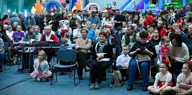 Mikołajki w gminie Krzemieniewo ściągnęły tłumy mieszkańców (zdjęcia) - 81156