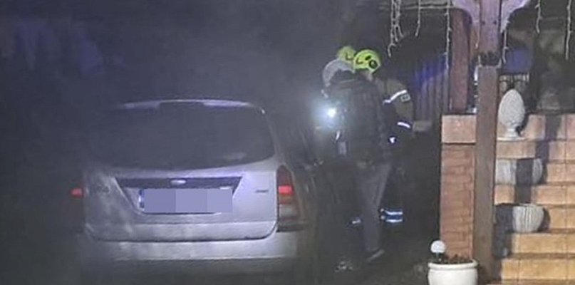 Spalił się ford focus. Auto stało na posesji (zdjęcia) - 82231